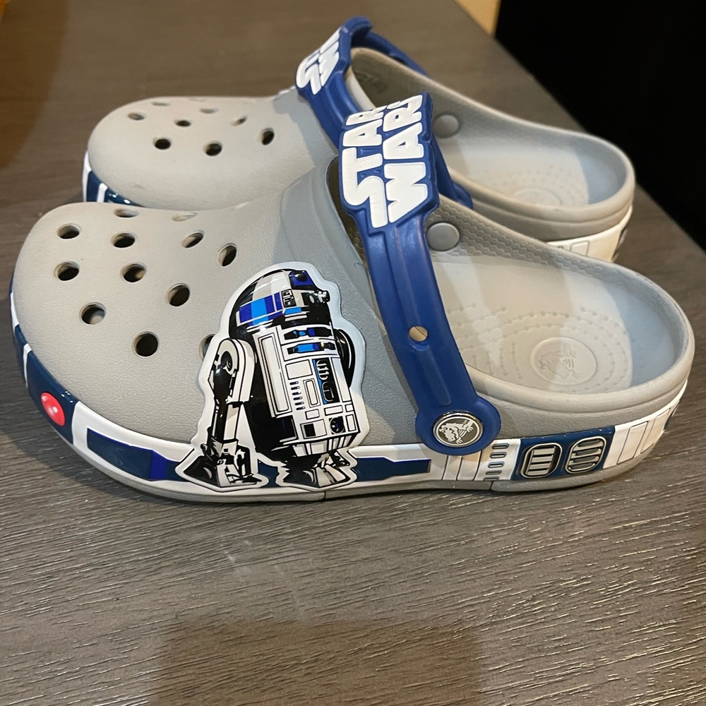 Star Wars R2-D2 Crocs